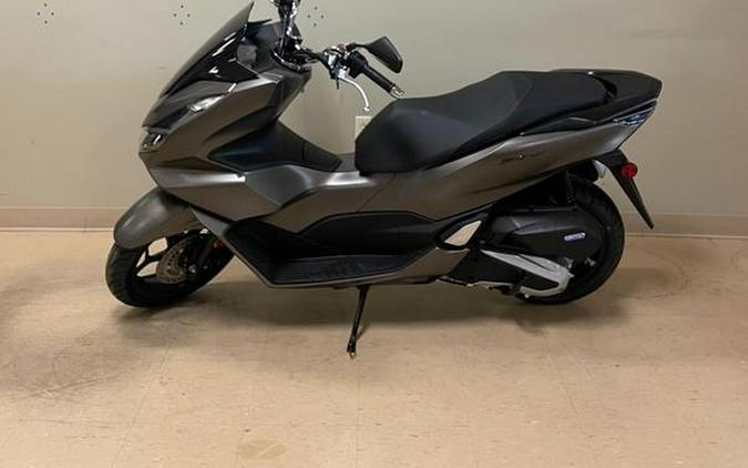 2023 Honda® PCX