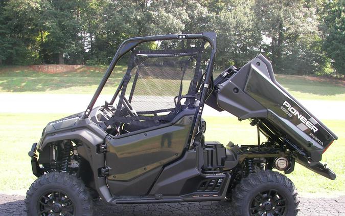 2024 Honda Pioneer 1000 Deluxe