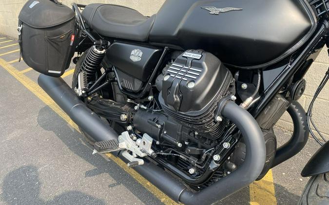 2022 Moto Guzzi V7 Stone E5