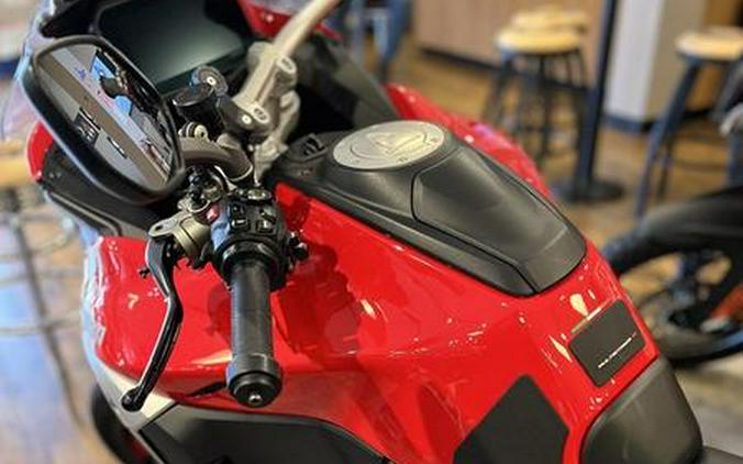 2022 Ducati Multistrada V4S Ducati Red / Alloy Wheels