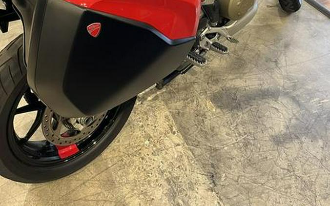 2022 Ducati Multistrada V4S Ducati Red / Alloy Wheels