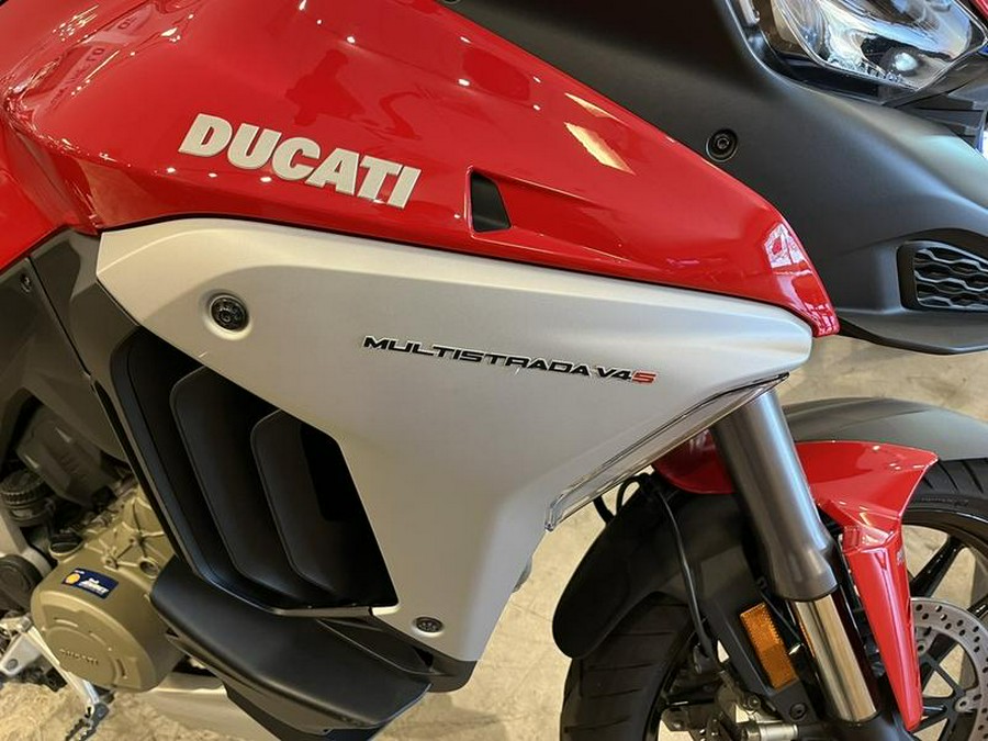 2022 Ducati Multistrada V4S Ducati Red / Alloy Wheels