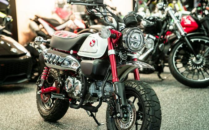 2022 Honda Monkey Review [15 Fast Facts for Urban Fun]