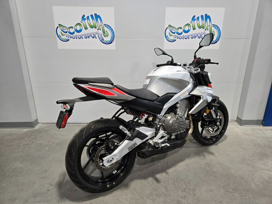 2026 Aprilia Tuono 457
