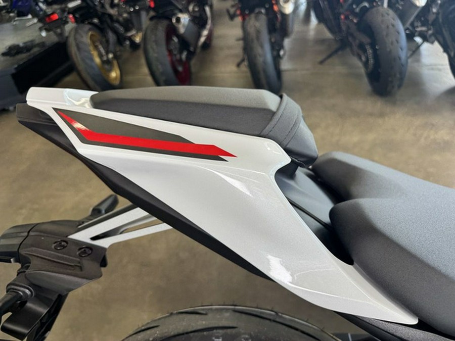 2026 Yamaha YZF R7 70Th Anniversary Edition