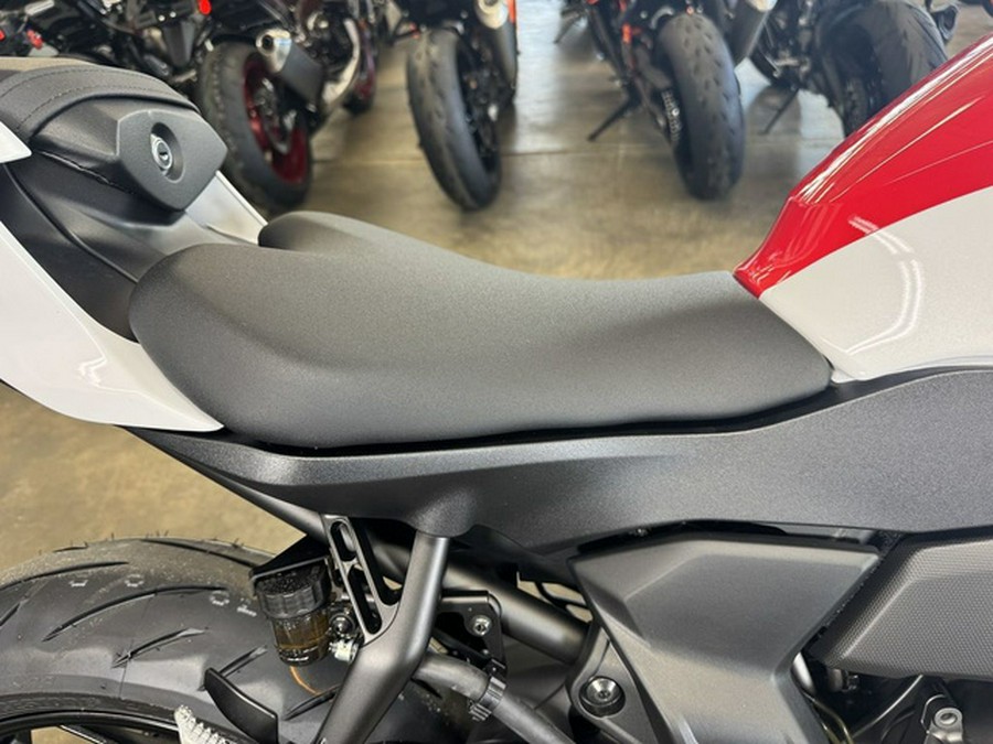 2026 Yamaha YZF R7 70Th Anniversary Edition