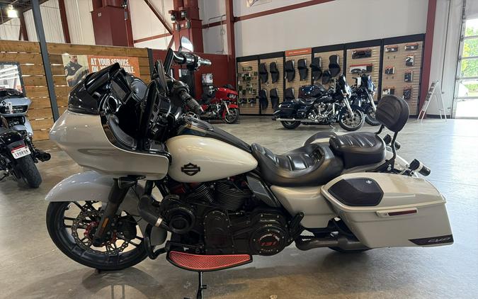 Harley-Davidson® CVO™ Road Glide® 2020
