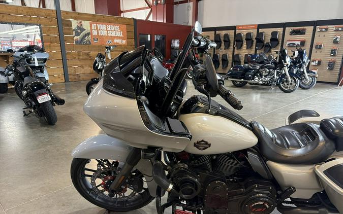 Harley-Davidson® CVO™ Road Glide® 2020