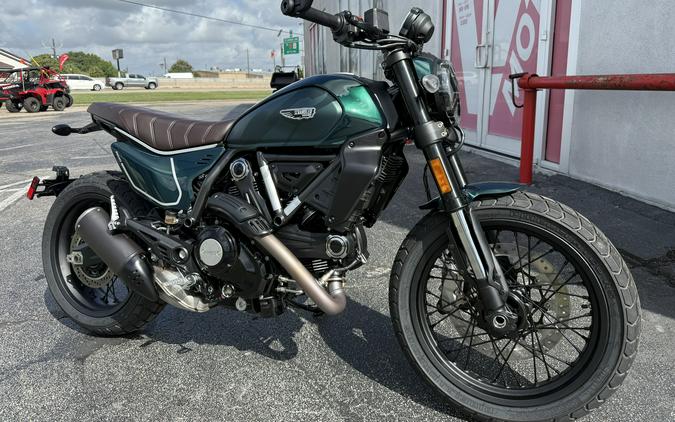 2026 Ducati Scrambler Nightshift Emerald Green EMERALD GREEN