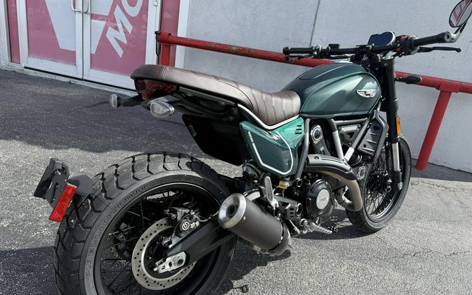 2026 Ducati Scrambler Nightshift Emerald Green EMERALD GREEN