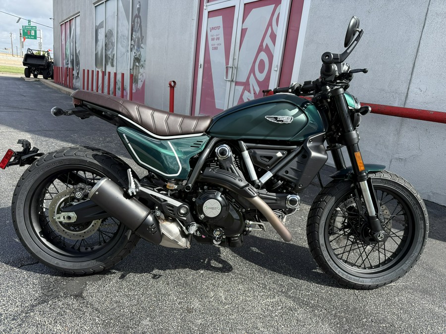 2026 Ducati Scrambler Nightshift Emerald Green EMERALD GREEN
