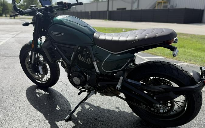 2026 Ducati Scrambler Nightshift Emerald Green EMERALD GREEN