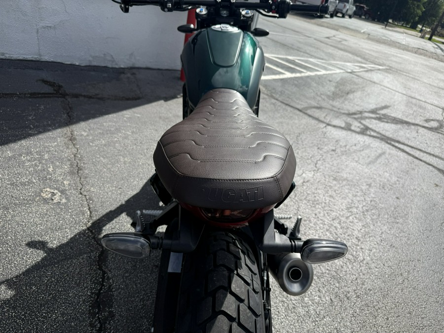 2026 Ducati Scrambler Nightshift Emerald Green EMERALD GREEN