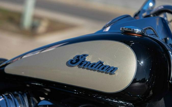 2022 Indian Springfield Black Metallic/Dirt Track Tan