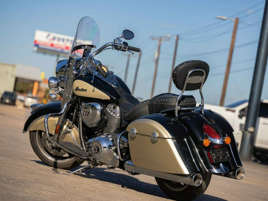 2022 Indian Springfield Black Metallic/Dirt Track Tan
