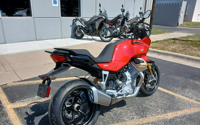 2025 Moto Guzzi V100