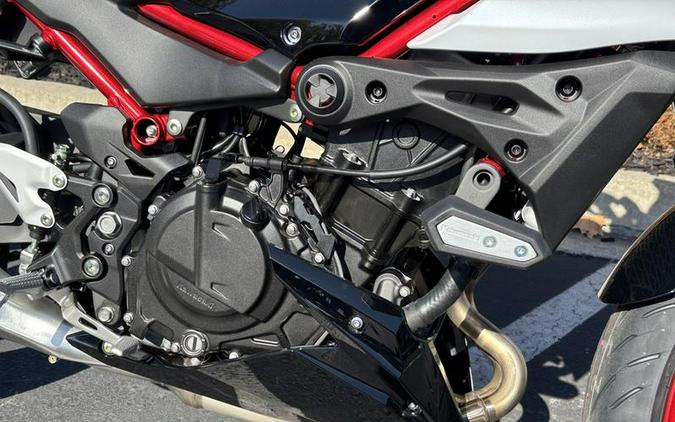 2026 Kawasaki Z500 SE ABS
