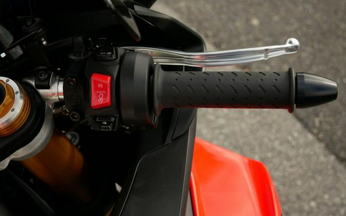 2022 Aprilia RSV4 Factory 1100