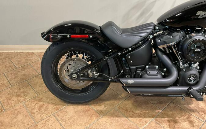 2019 Harley-Davidson®FXBB Street Bob® Vivid Black