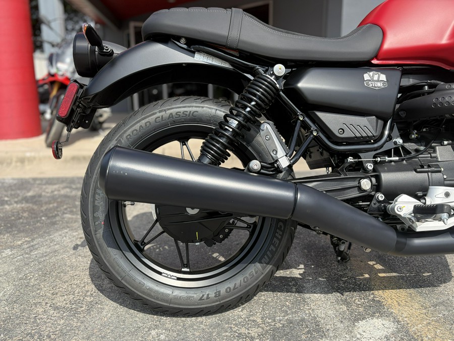 2024 Moto Guzzi V7