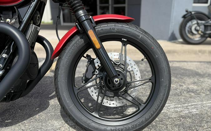 2024 Moto Guzzi V7