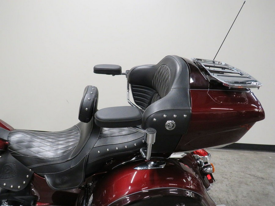 2022 Indian Motorcycle® Roadmaster® Maroon Metallic/Crimson Metallic