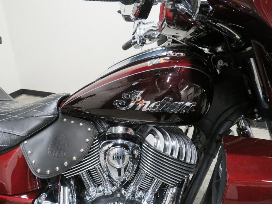 2022 Indian Motorcycle® Roadmaster® Maroon Metallic/Crimson Metallic