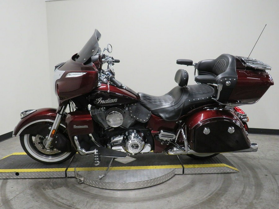 2022 Indian Motorcycle® Roadmaster® Maroon Metallic/Crimson Metallic