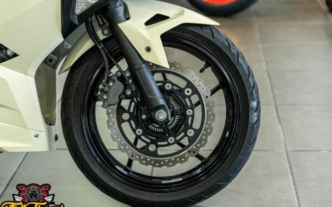 2023 Kawasaki Ninja 400 ABS