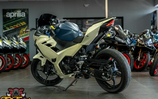 2023 Kawasaki Ninja 400 ABS