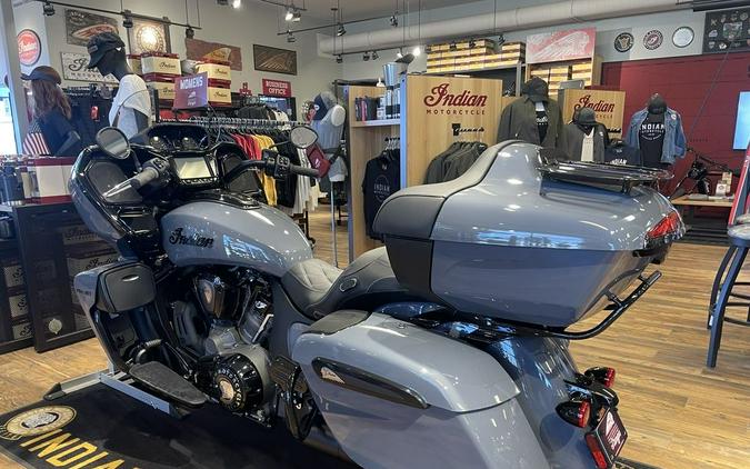 2024 Indian Motorcycle® Pursuit® Dark Horse® with PowerBand Audio Package Stealth Gray