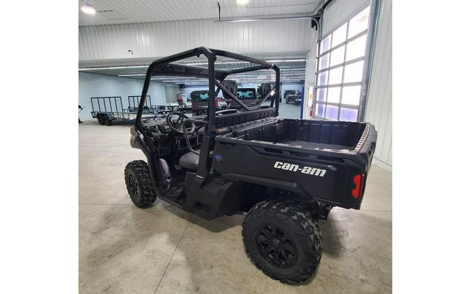 2025 Can-Am Defender DPS HD7