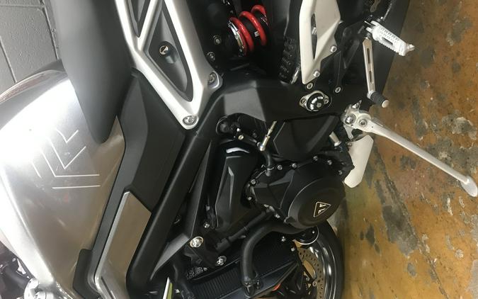 2024 TRIUMPH STREET TRIPLE 765 R