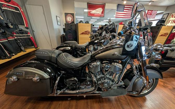 2025 Indian Motorcycle® Springfield® Black Metallic/Heavy Metallic