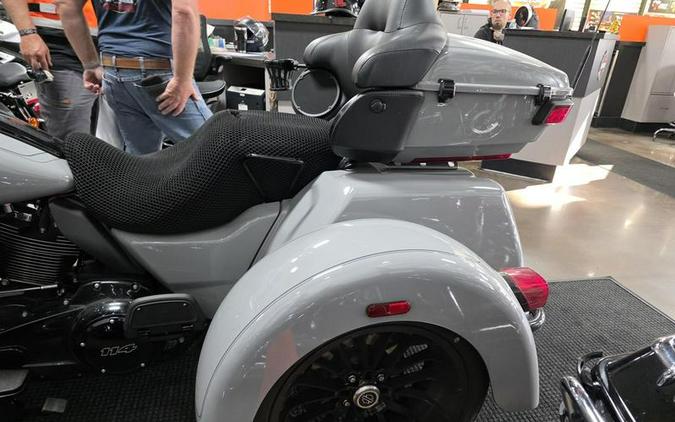 2025 Harley-Davidson® FLHTCUTG - Tri Glide® Ultra