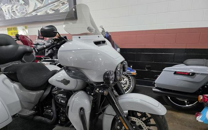 2025 Harley-Davidson® FLHTCUTG - Tri Glide® Ultra
