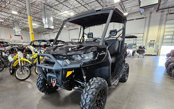 2024 Can-Am® Defender XT HD10