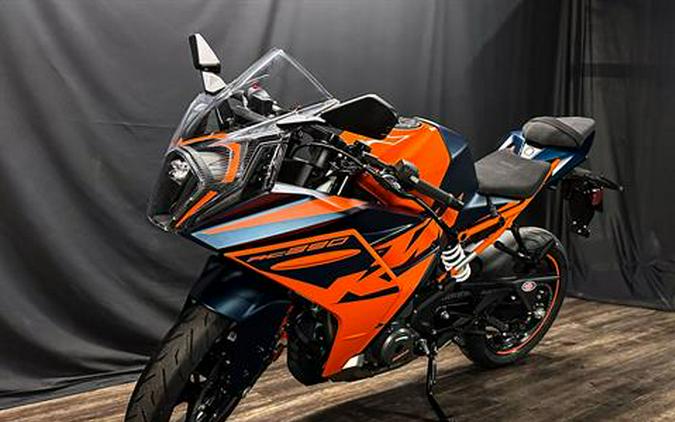 2023 KTM RC 390