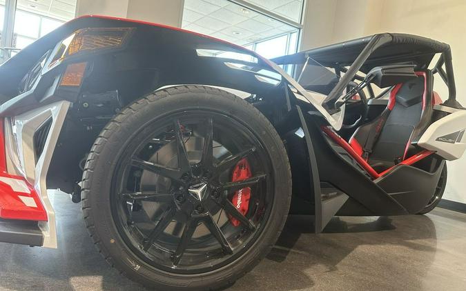 2024 Polaris Slingshot® ROUSH® Edition Manual