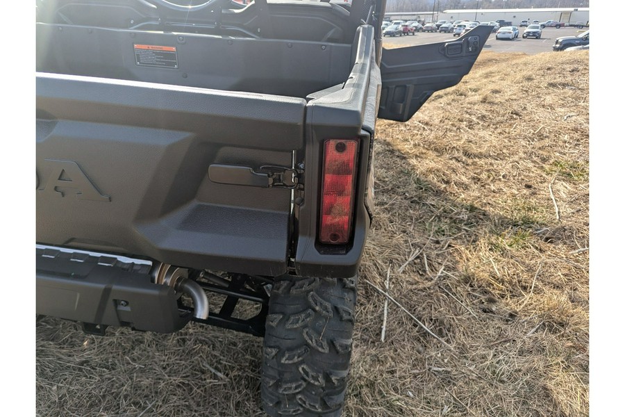 2025 Honda Pioneer 1000-6 Crew Deluxe