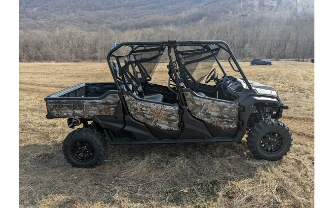 2025 Honda Pioneer 1000-6 Crew Deluxe