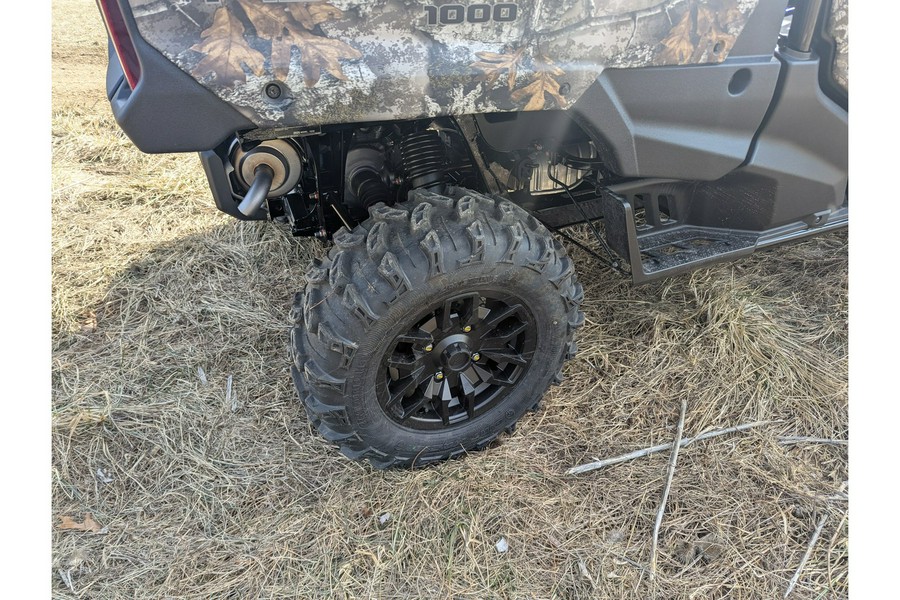 2025 Honda Pioneer 1000-6 Crew Deluxe