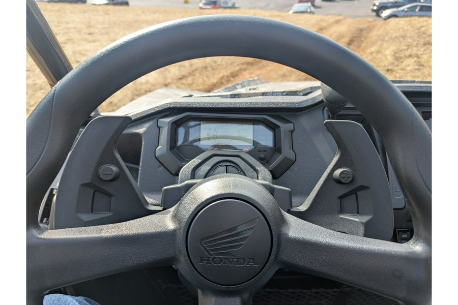 2025 Honda Pioneer 1000-6 Crew Deluxe
