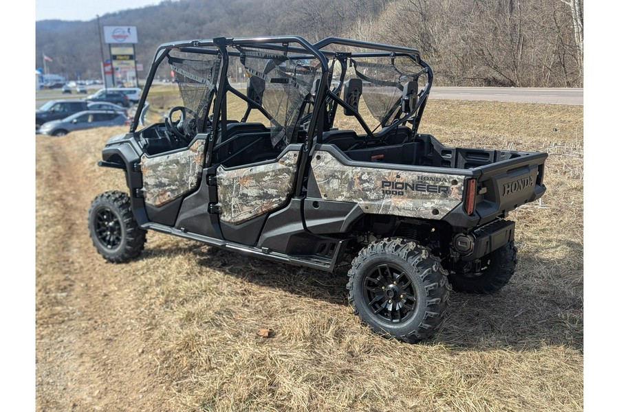 2025 Honda Pioneer 1000-6 Crew Deluxe