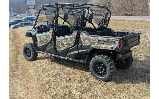 2025 Honda Pioneer 1000-6 Crew Deluxe