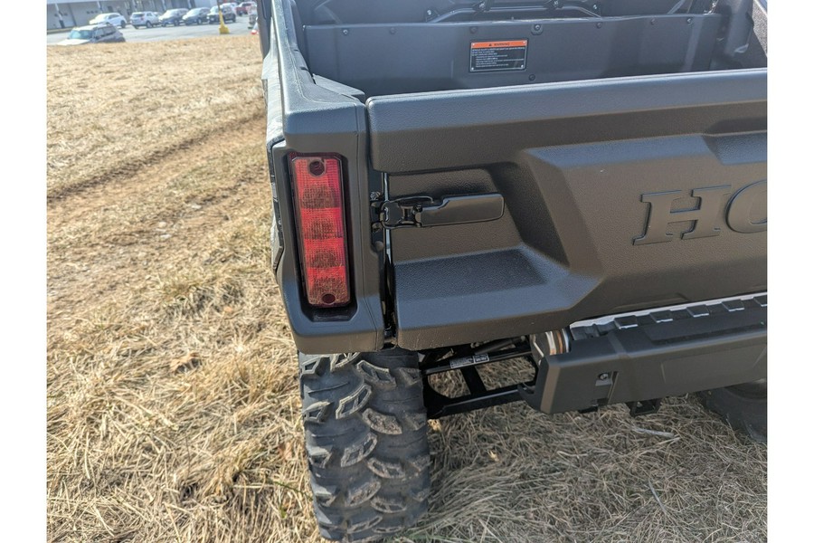 2025 Honda Pioneer 1000-6 Crew Deluxe