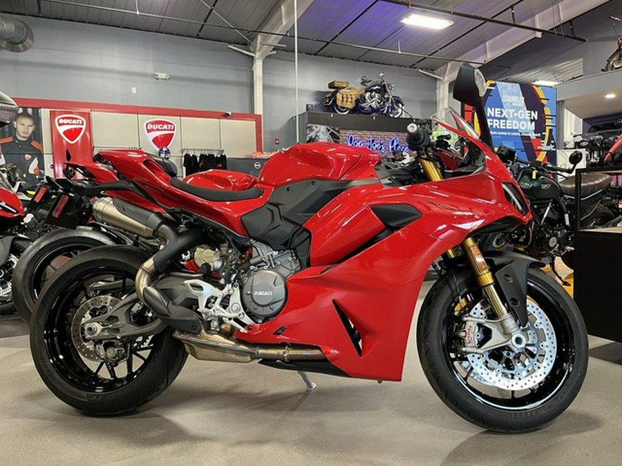 2025 Ducati Panigale V2 S