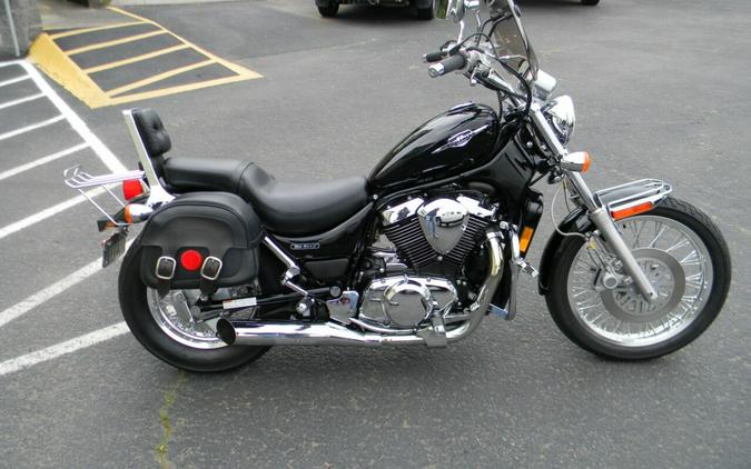 2005 Suzuki S50 Boulevard VS800