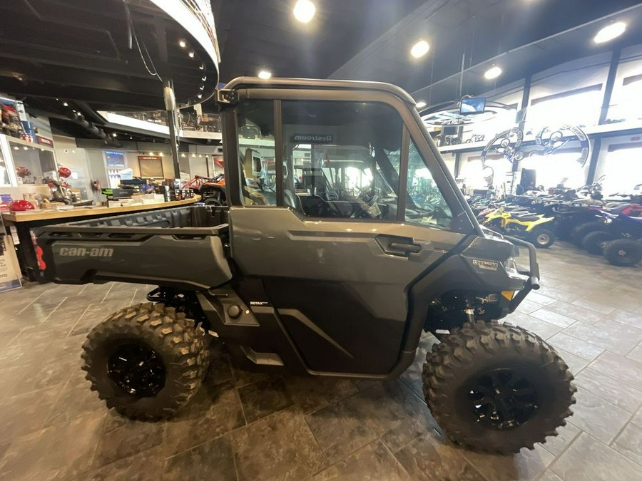 2024 Can-Am™ Defender Limited HD10