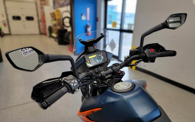 2022 KTM Adventure 390